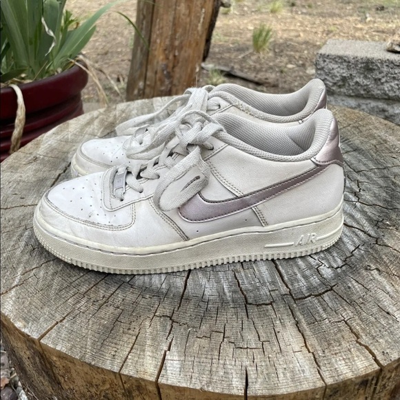 Womens 8.5 / Youth 7 NIKE AIR FORCE 1 LOW GS PHANTOM SNEAKERS - Picture 3 of 6